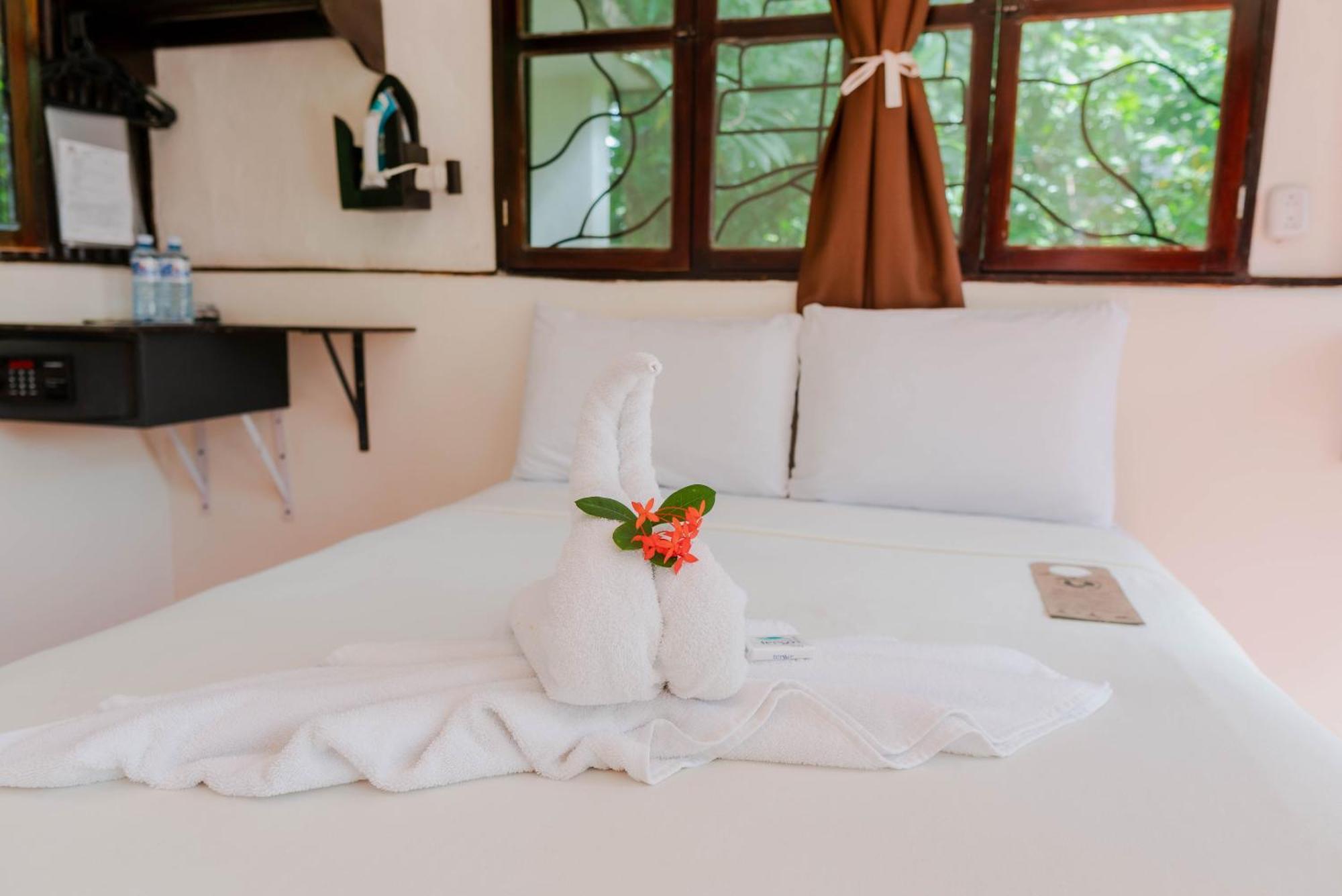 Cabanas Kin Balam Palenque Room photo